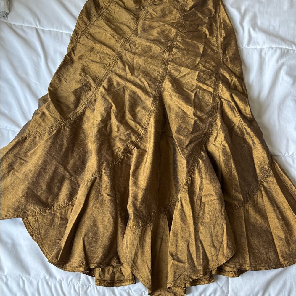 Chic Asymmetrical Gold Skirt